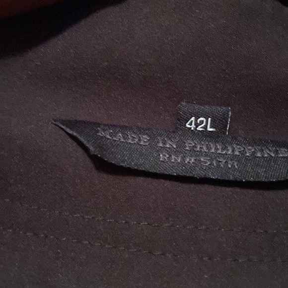 Like New Black trench coat Weatherproof removable lining 42L tons of pockets - Picture 14 of 15